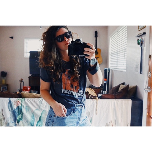 Daydream T-Shirt / Size Small - Picture 3 of 3